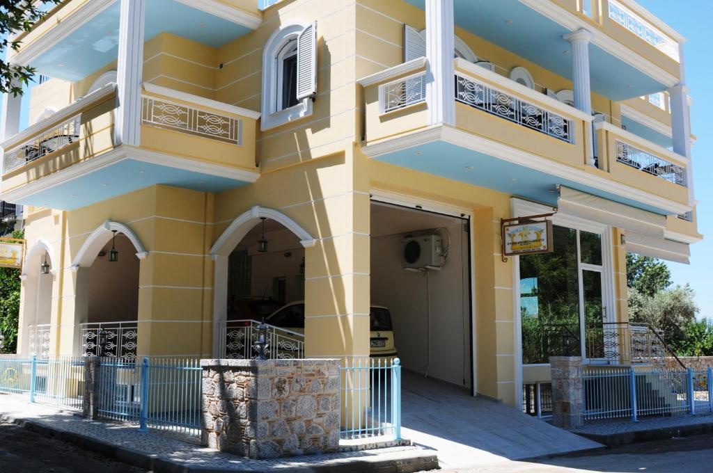 Royal'S Studios Loutra Edipsou  Exterior foto